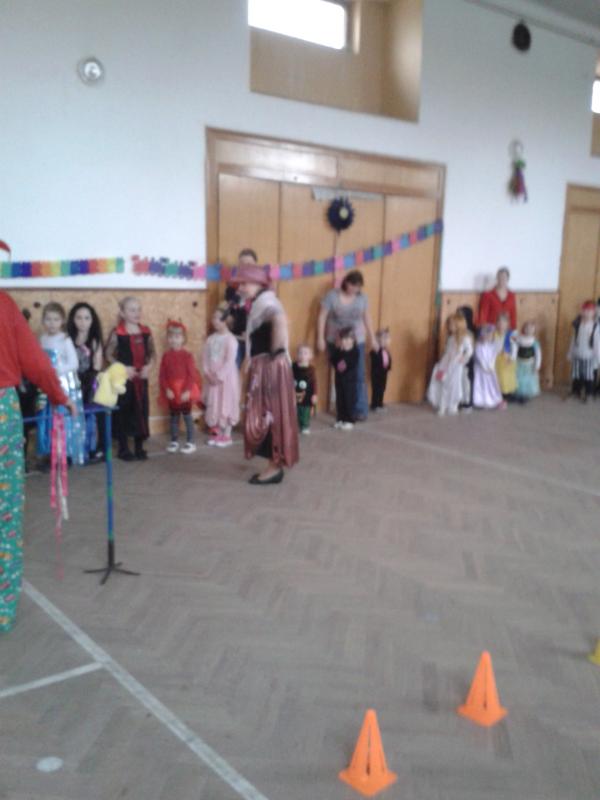20150228_Dětský odpo karneval.jpg